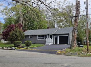 90 Leyden Park Rd, Brockton, MA 02302