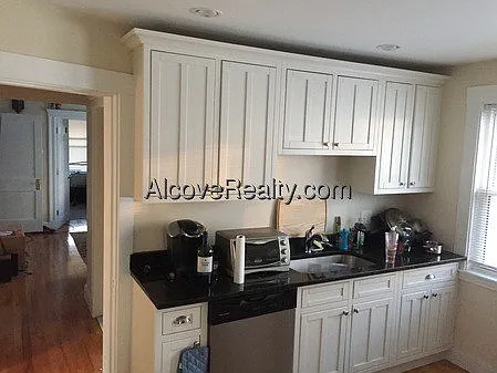 4 bed, 1.0 bath, $3,900 — Photo 3