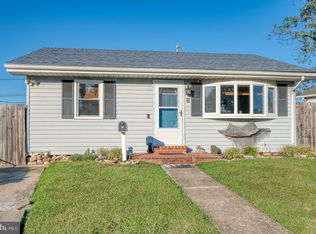 7 Helicopter Dr, Middle River, MD 21220