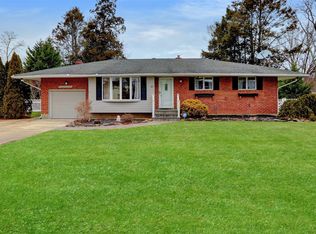 10 Penfield Dr, East Northport, NY 11731