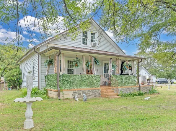 4144 Stones Dairy Rd, Bassett, VA 24055