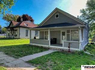 416 N 8th St, Wymore, NE 68466