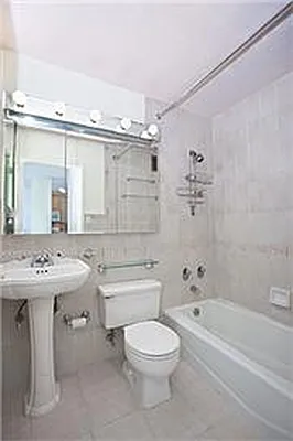 Sold by R New York | media 10