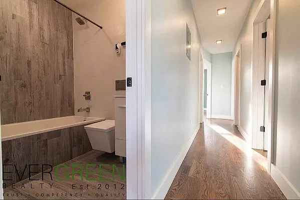 Rented by ERNY LLC | media 34