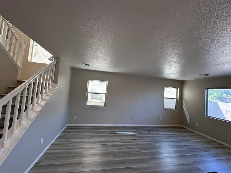 4446 Avery Park Ave — Photo 10