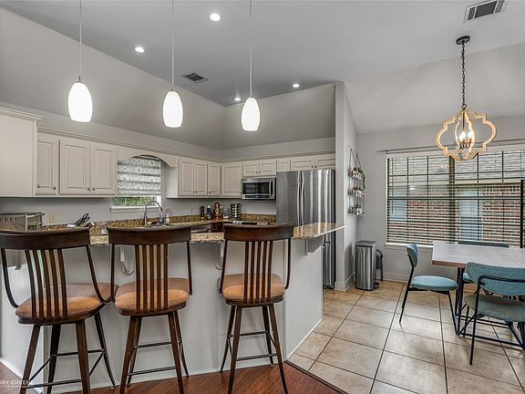 5th image of 4228 Parkridge Dr