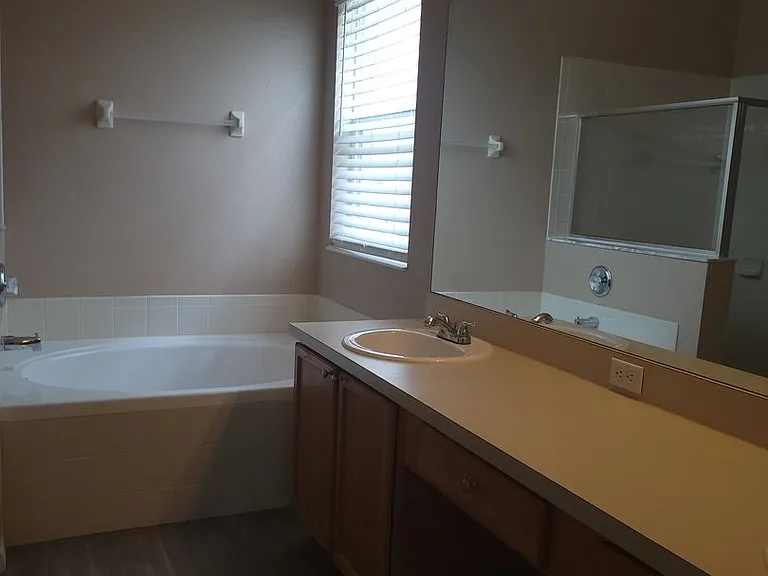 3213 Kingstown Ct — Photo 15