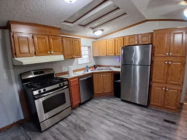 1217 Vista Dr, Newark, OH 43056
