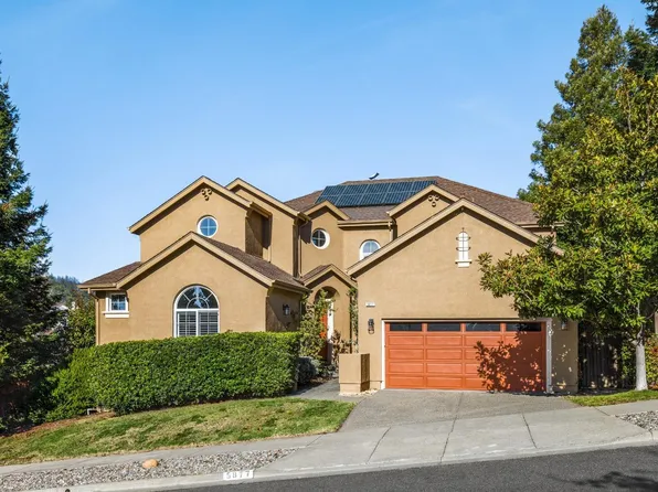 5877 Mountain Hawk Drive, Santa Rosa, CA 95409