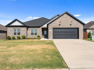 972 Tracey Ln, Pea Ridge, AR 72751