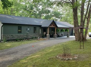 5005 White Birch Ln, Farwell, MI 48622
