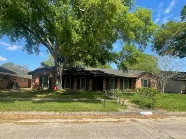 5802 Valkeith Dr, Houston, TX 77096