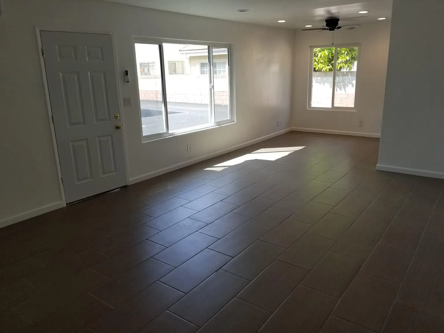 3 bed, 1100 sqft, $3,200 — Photo 4