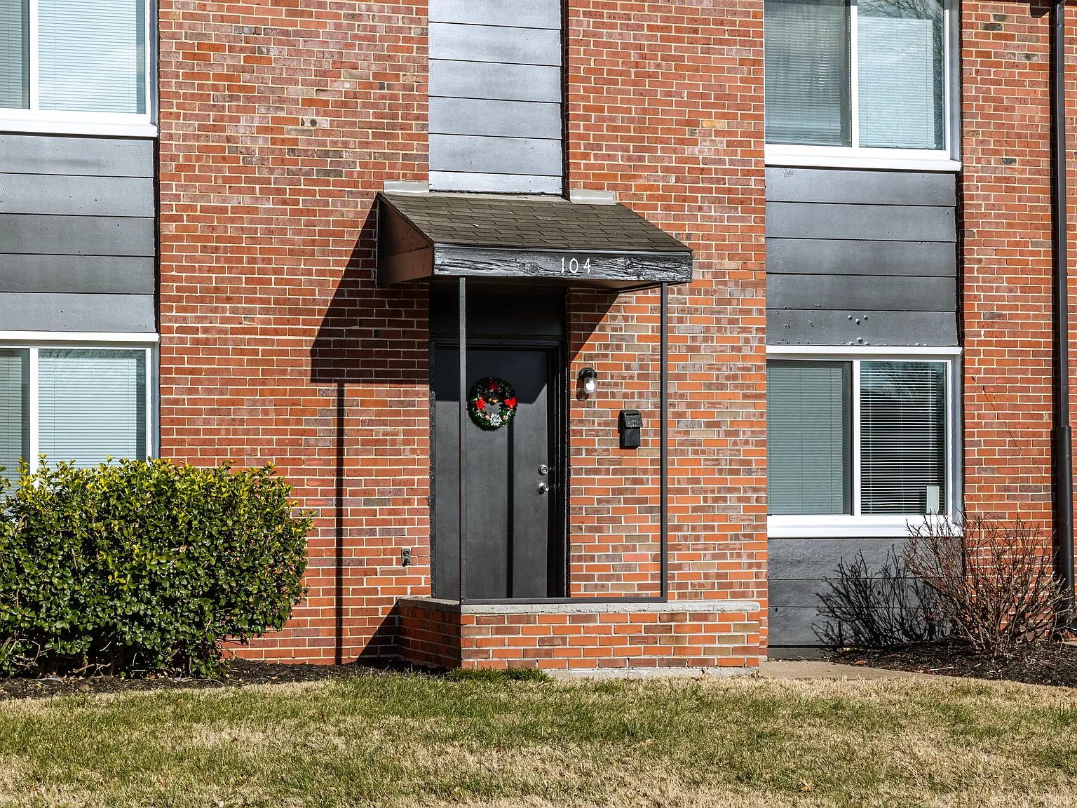 Blacklark Apartments — Photo 2