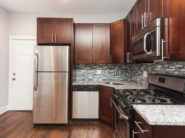 1338 W Huron St APT 1R, Chicago, IL 60642