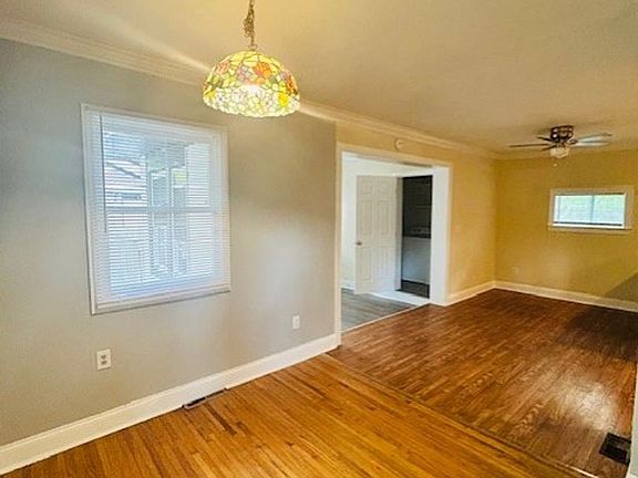 3rd image of 638 Vanderbrook Rd