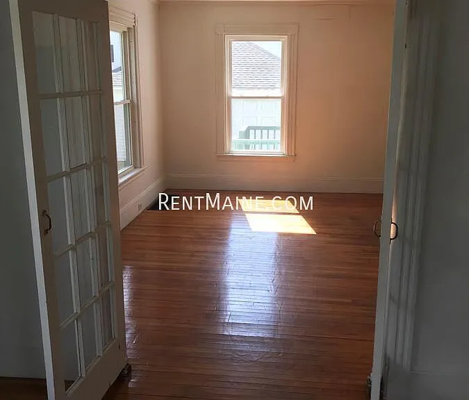 204 Maple St #1 — Photo 5