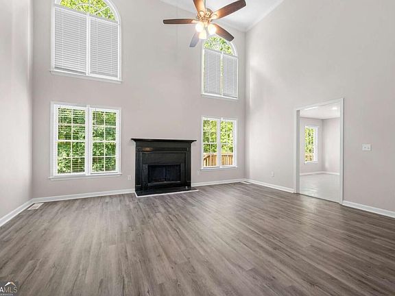 3rd image of 5723 Garden Walk