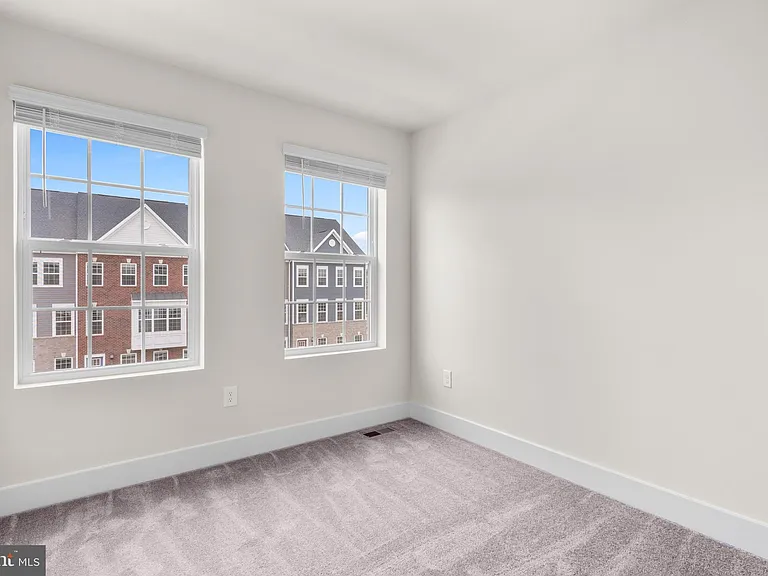 1826 Parham Way — Photo 25