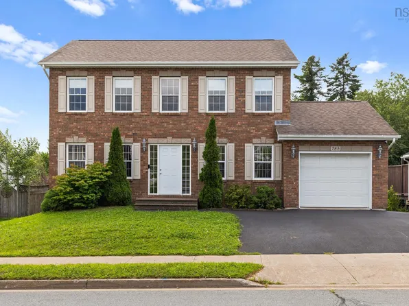 785 Basinview Dr, Bedford, NS B4A 3N4