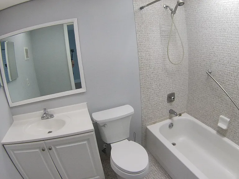 258 Normandy F — Photo 20