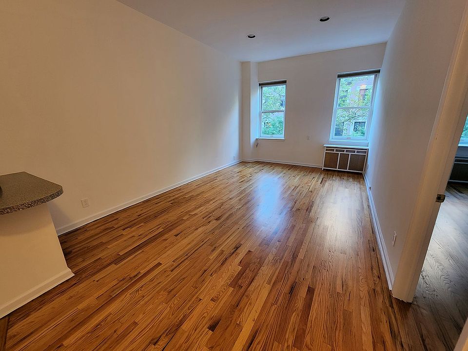 1st image of 23 W 74th St Unit 3A