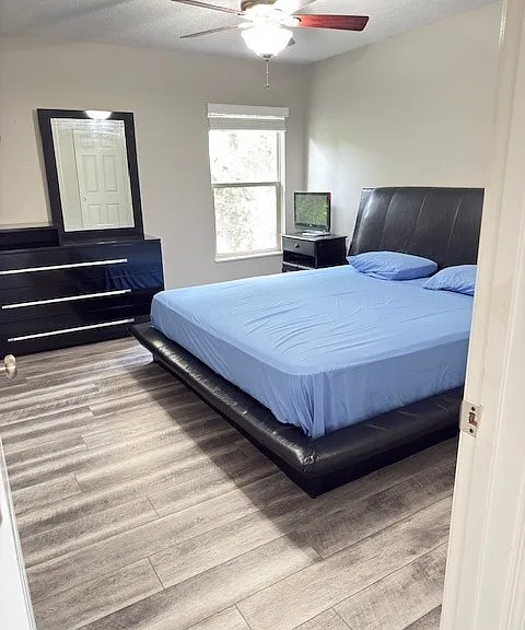 6704 Burnside Ln — Photo 30