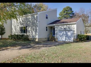 4 Steeplechase Loop, Hampton, VA 23666