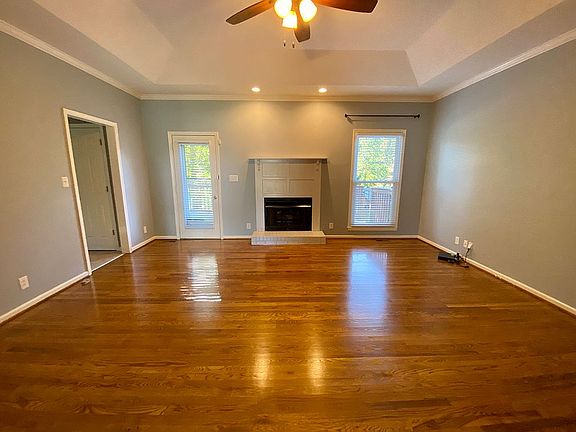 4th image of 224 Longwood Ln