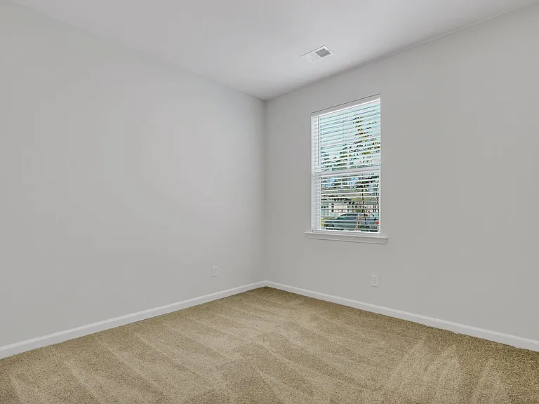 155 Holloway Hl — Photo 30