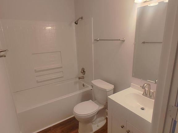 3rd image of 3212 Elk Lake Ct