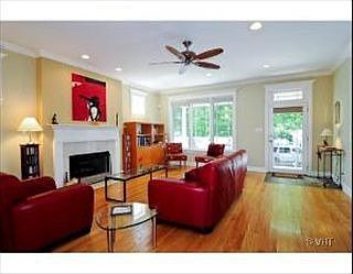 2nd image of 3849 N Sacramento Ave