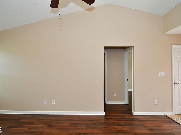 4th image of 10682 Huntwick Dr