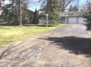 1143 N Quentin Rd, Palatine, IL 60067