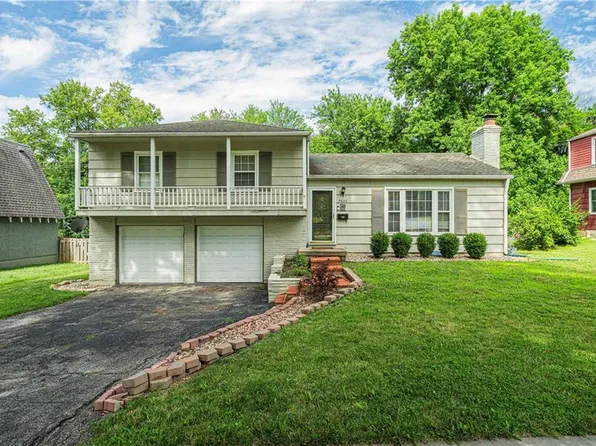 9652 Roe Ave, Overland Park, KS 66207