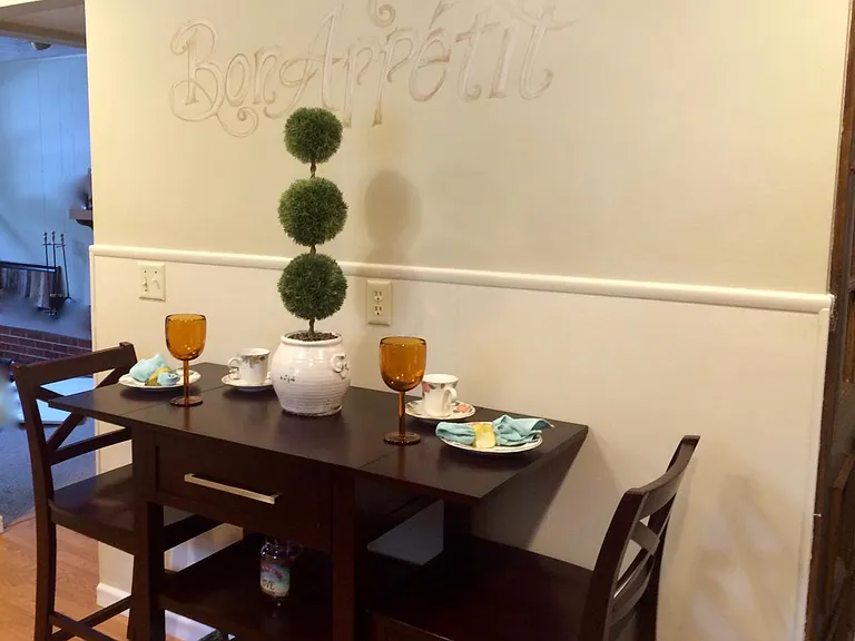Eat in Kitchen Area