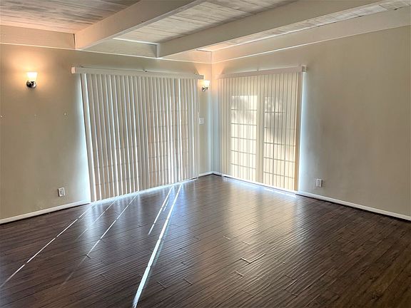 4th image of 22538 Berdon St