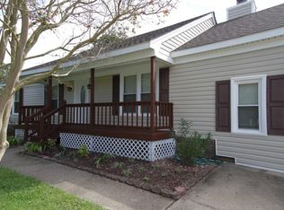 311 Appaloosa Trl, Chesapeake, VA 23323