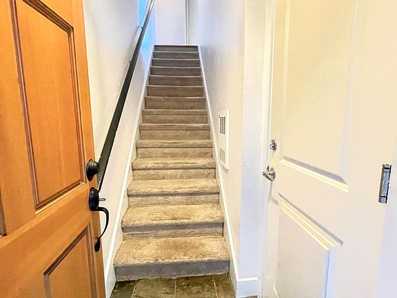 3rd image of 1017 NE 125th St Suite D