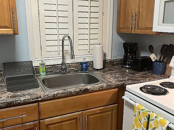 5th image of 441 Monroe Ave APT 6