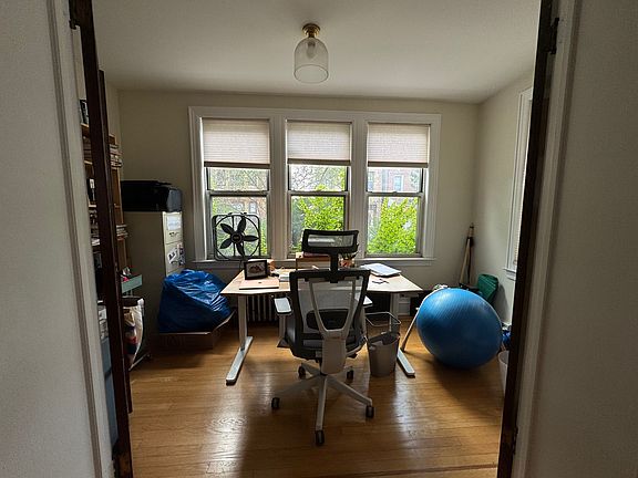 4th image of 25-39 42nd St #1