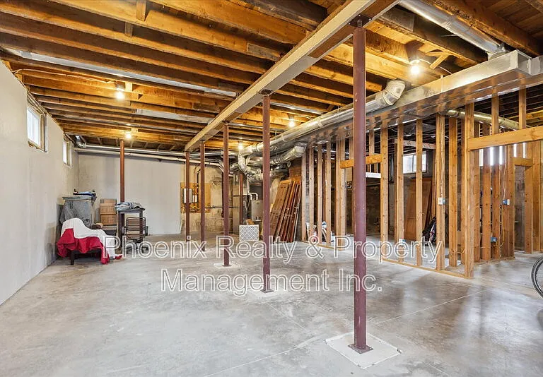 211 E Geneseo St — Photo 18
