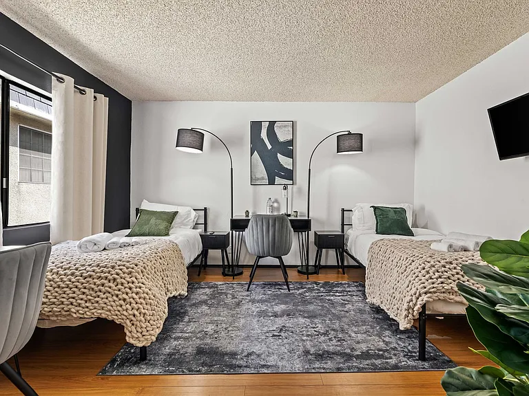 1823 Pelham Ave #6 — Photo 21