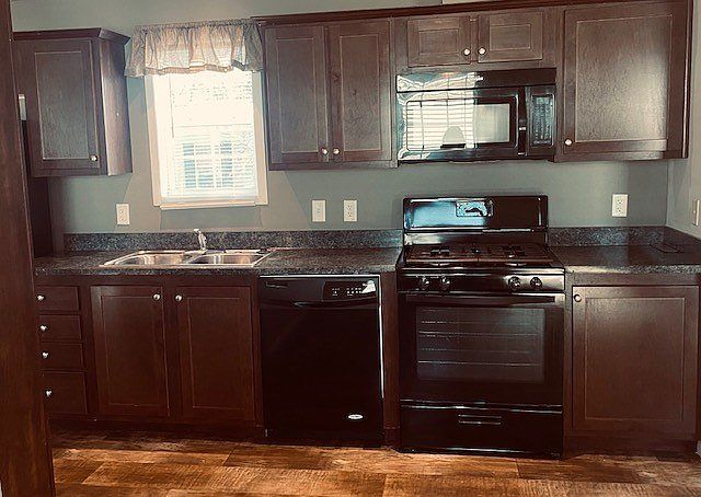 1st image of 1135 W Superior St #190