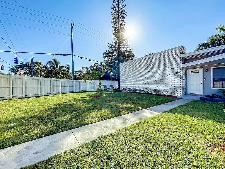 1500 SW 15th Ave — Photo 19