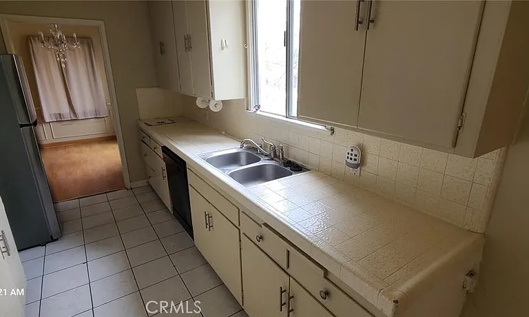 2403 N Lamer St — Photo 15