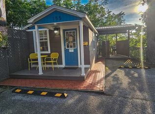 155 W Van Buren, Eureka Springs, AR 72632