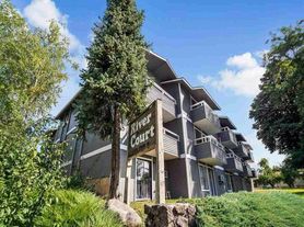 River Court Apartments