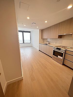 3rd image of 3 Court Sq APT 4906