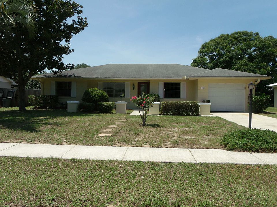 1st image of 402 Travino Ave